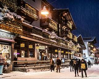 Aussenansicht Richtung Bahnhof Winter Aussenansicht Richtung Bahnhof Winter
